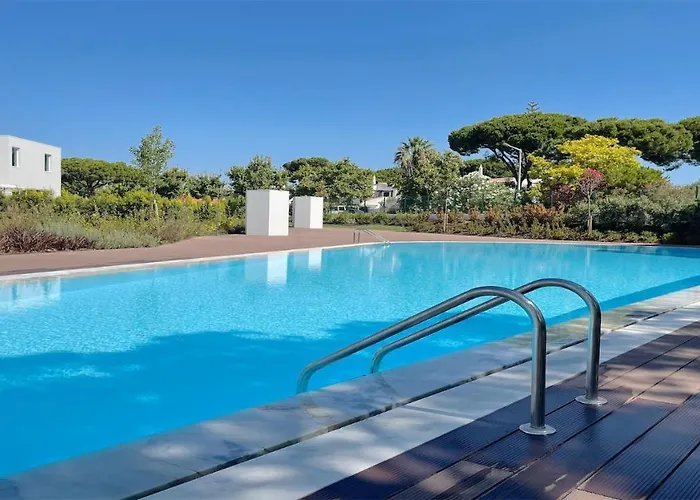 Vakantiehuis Serenity- Cleverdetails, Vilamoura, Sleeps 4 Adults And 2 Children, Located In The Center