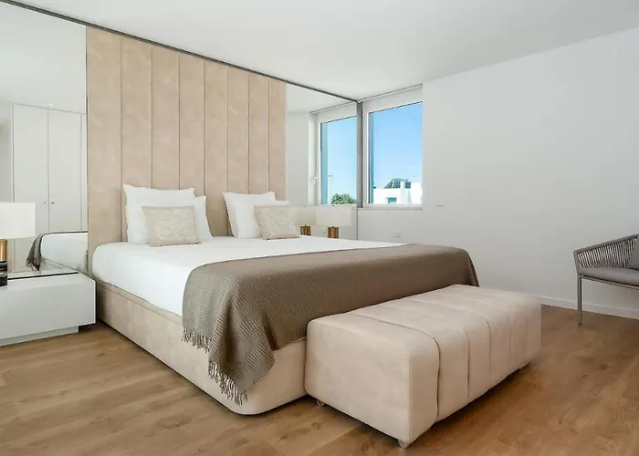 Vakantiehuis Serenity- Cleverdetails, Vilamoura, Sleeps 4 Adults And 2 Children, Located In The Center