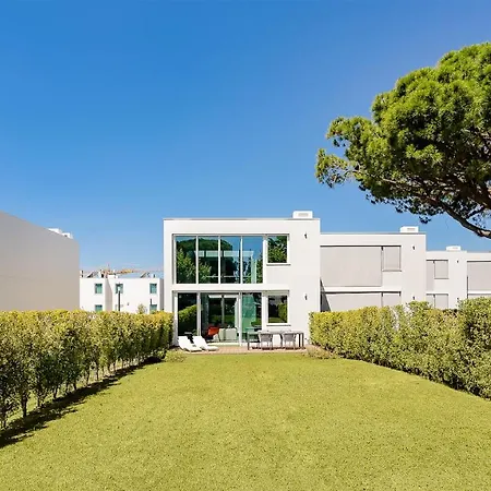 Serenity- Cleverdetails, Vilamoura, Sleeps 4 Adults And 2 Children, Located In The Center בית נופש וילהמורה