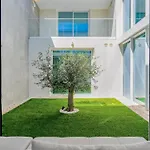 Tatil Evi Serenity- Cleverdetails, Vilamoura, Sleeps 4 Adults And 2 Children, Located In The Center