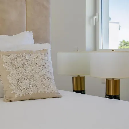 Serenity- Cleverdetails, Vilamoura, Sleeps 4 Adults And 2 Children, Located In The Center *