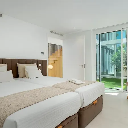 Сasa de vacaciones Serenity- Cleverdetails, Vilamoura, Sleeps 4 Adults And 2 Children, Located In The Center *
