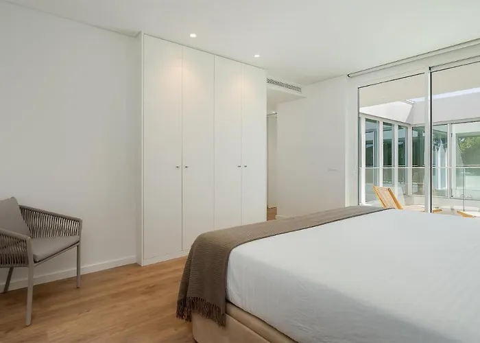 Serenity- Cleverdetails, Vilamoura, Sleeps 4 Adults And 2 Children, Located In The Center *