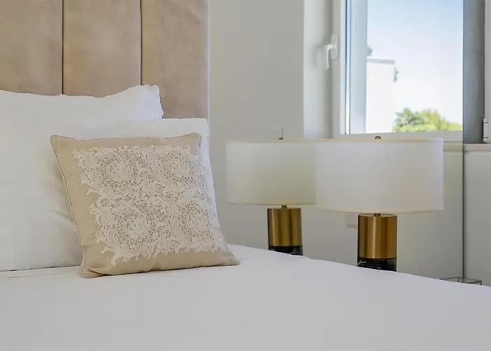 Serenity- Cleverdetails, Vilamoura, Sleeps 4 Adults And 2 Children, Located In The Center *